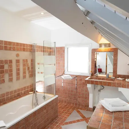 ベッド・アンド・ブレックファスト La Cressonniere Avec 150m2 D'espace Bien-etre A Privatiser ! Le Luxe En Toute Intimite *
