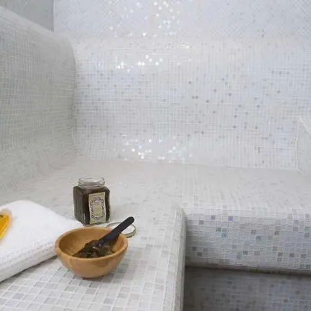 La Cressonniere Avec 150m2 D'espace Bien-etre A Privatiser ! Le Luxe En Toute Intimite ベッド・アンド・ブレックファスト *